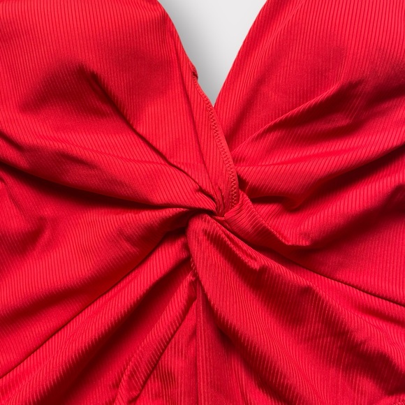 Victoria’s Secret Red One Piece Ribbed Swimsuit Size Medium Twist Plunge Padded - Picture 4 of 11